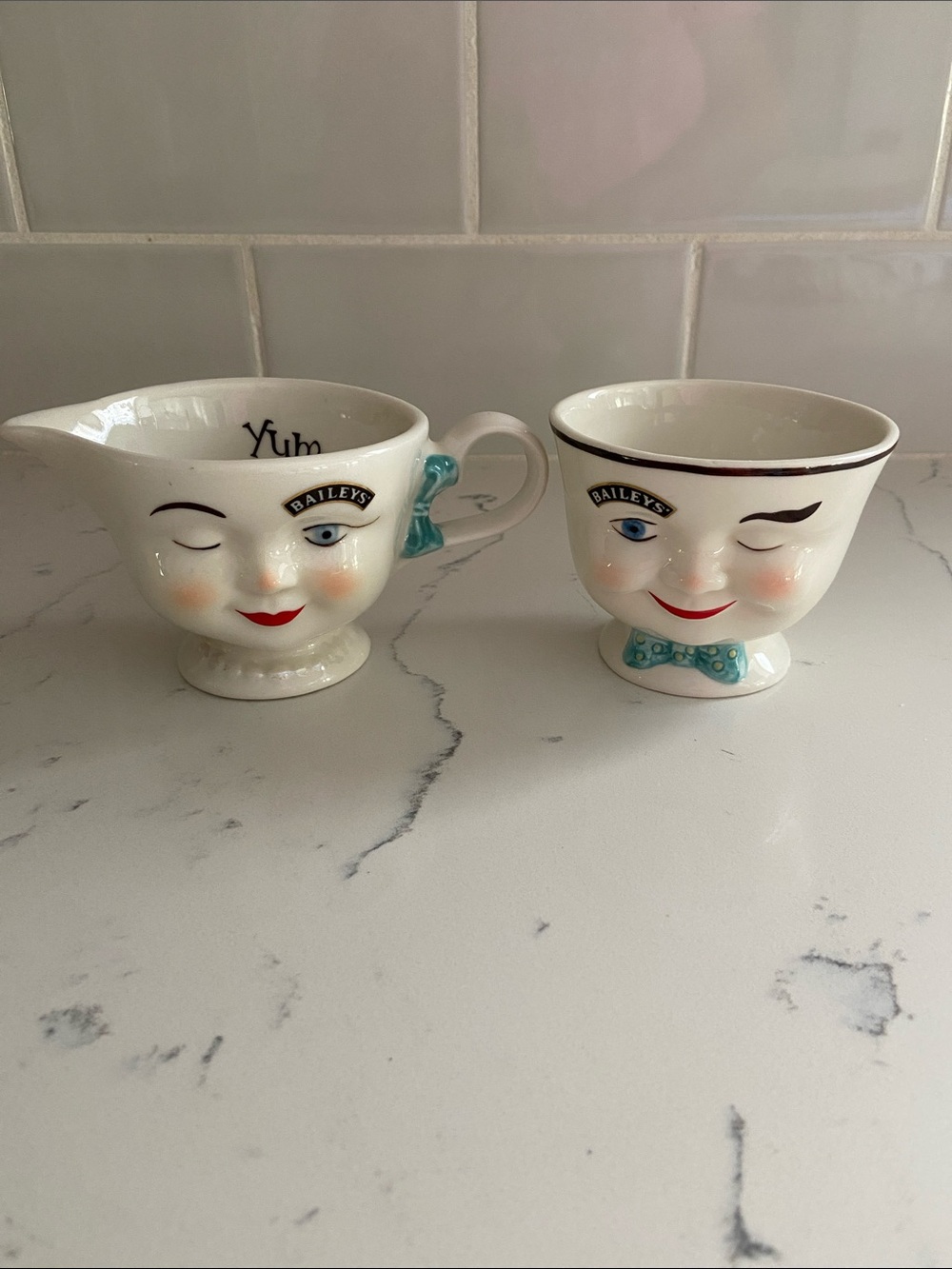 Baileys Irish Cream Winking Face Creamer & Sugar Bowl Set 1996 Yum Vintage